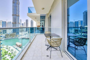Marina Views Luxury 2 Bedroom Apartment